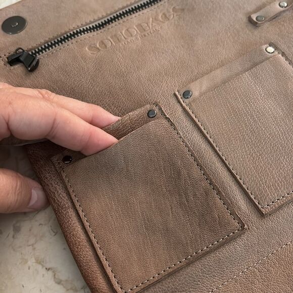 Soho Bags Made In Italy Leather Compact Crossbody Organizer Bag - Picture 8 of 16